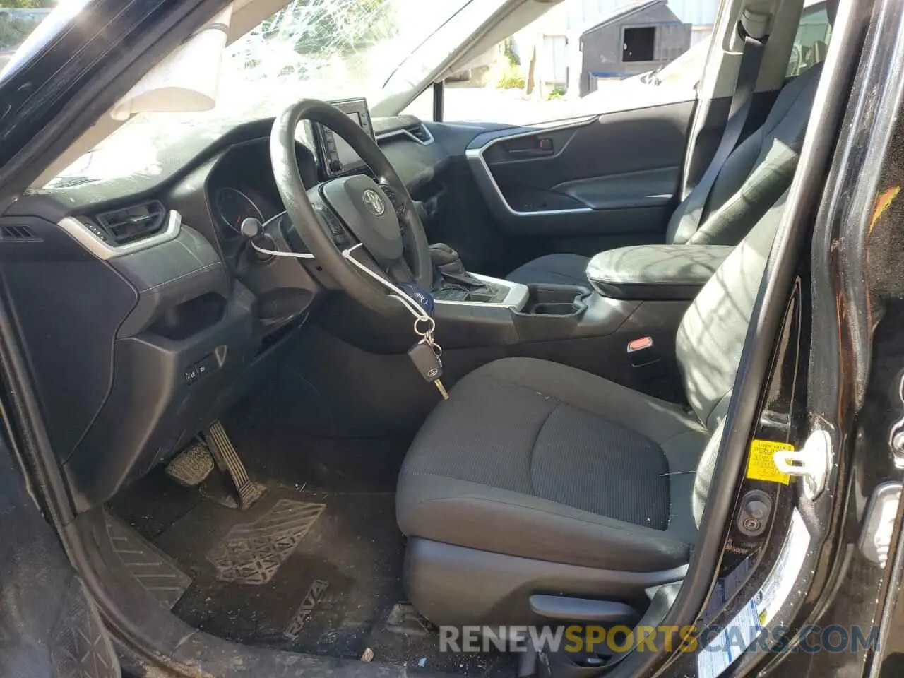 7 Photograph of a damaged car 2T3F1RFV2LW087981 TOYOTA RAV4 2020