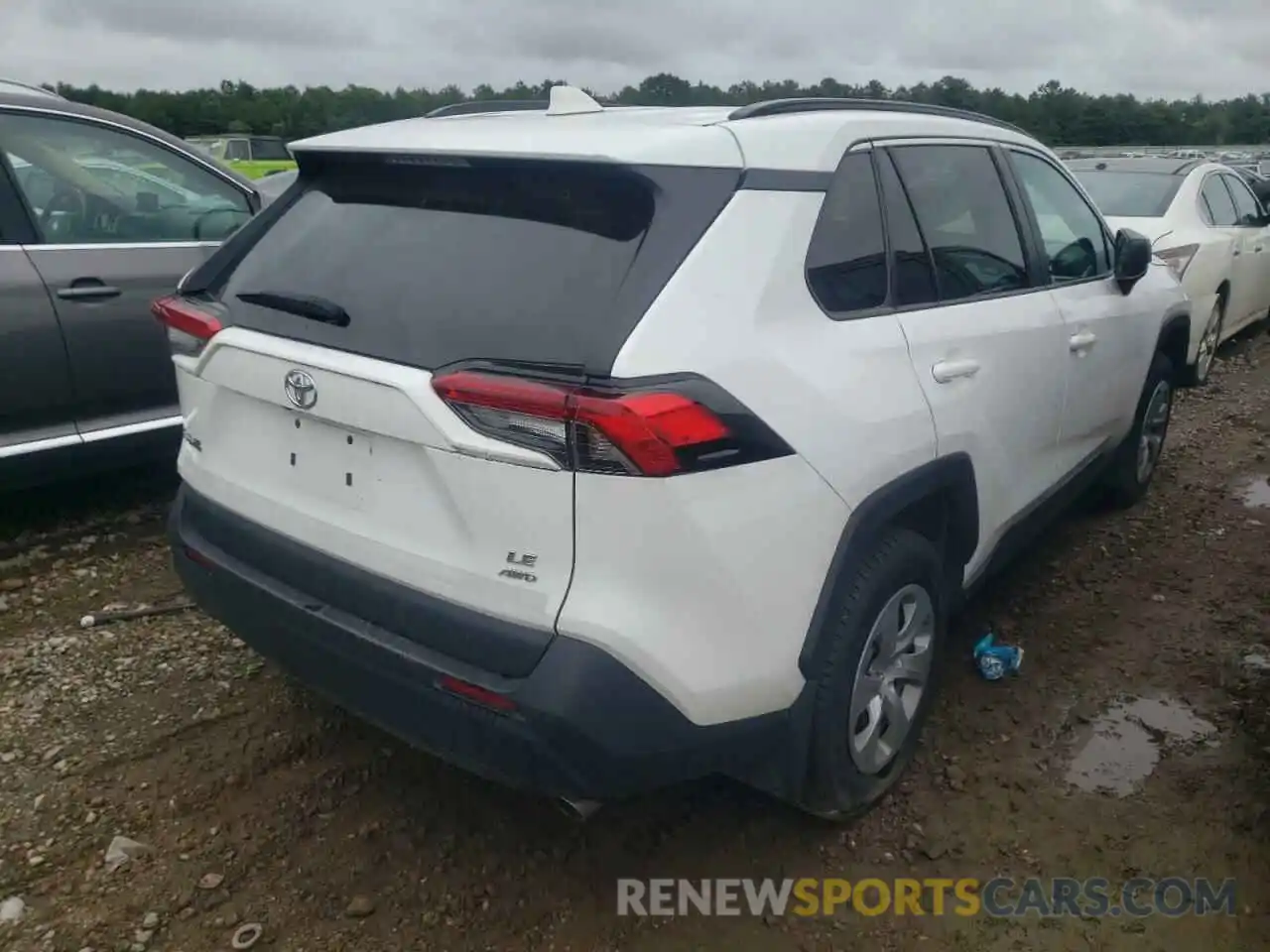 4 Photograph of a damaged car 2T3F1RFV2LW096325 TOYOTA RAV4 2020