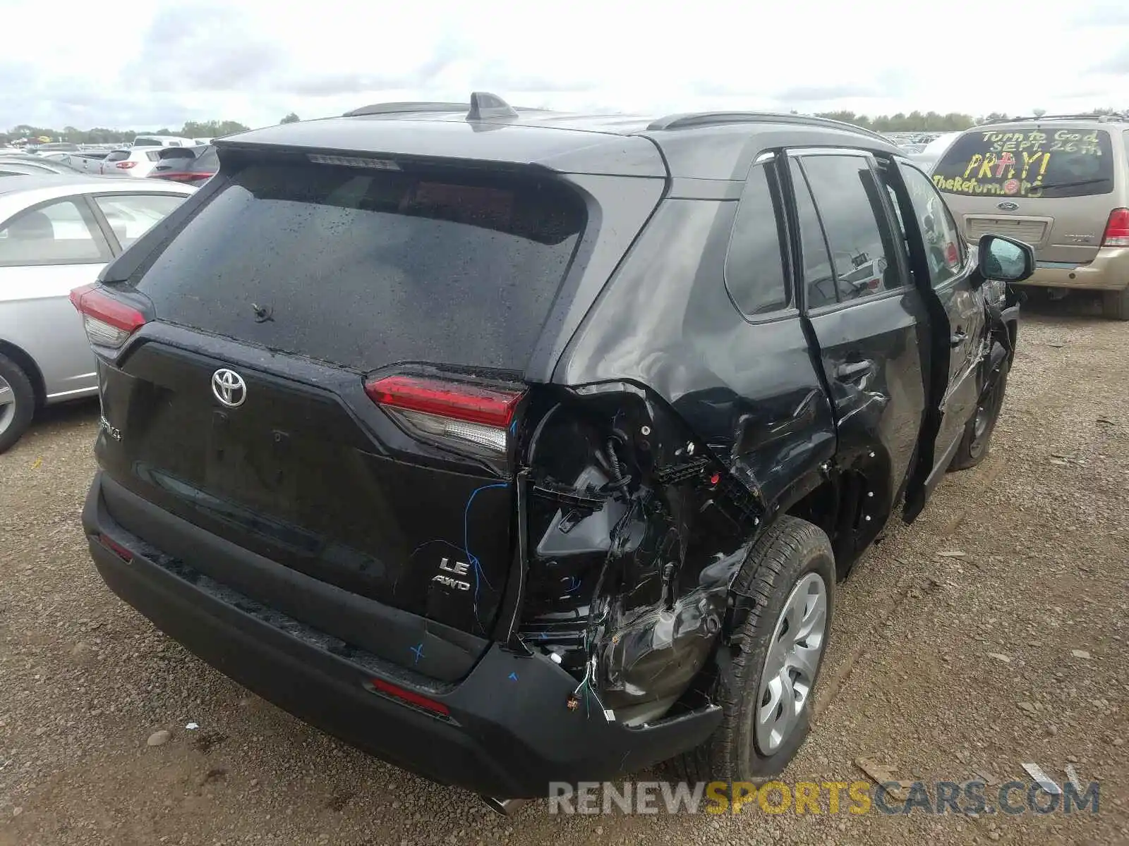 4 Photograph of a damaged car 2T3F1RFV2LW110787 TOYOTA RAV4 2020