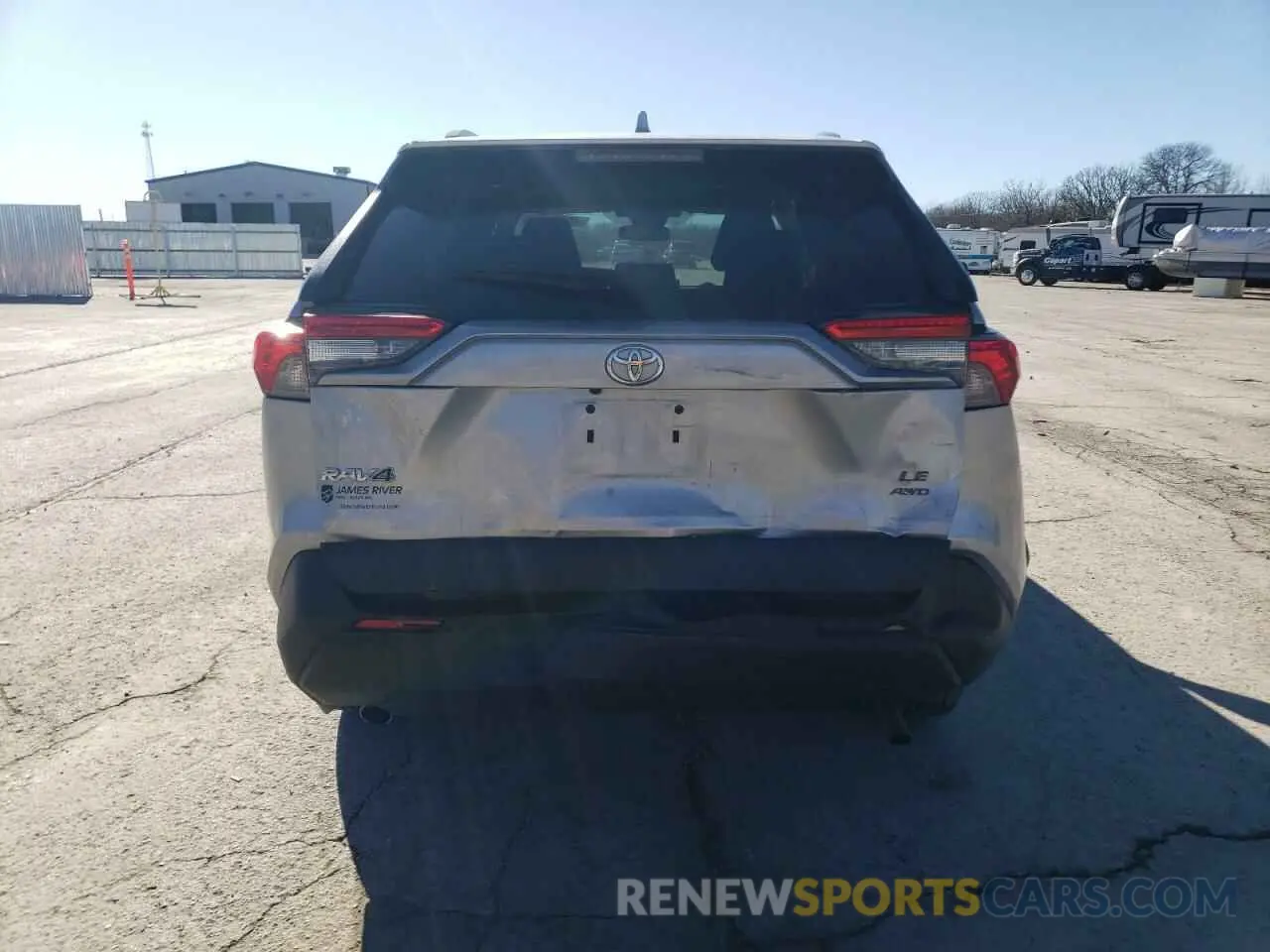 6 Photograph of a damaged car 2T3F1RFV3LC092138 TOYOTA RAV4 2020