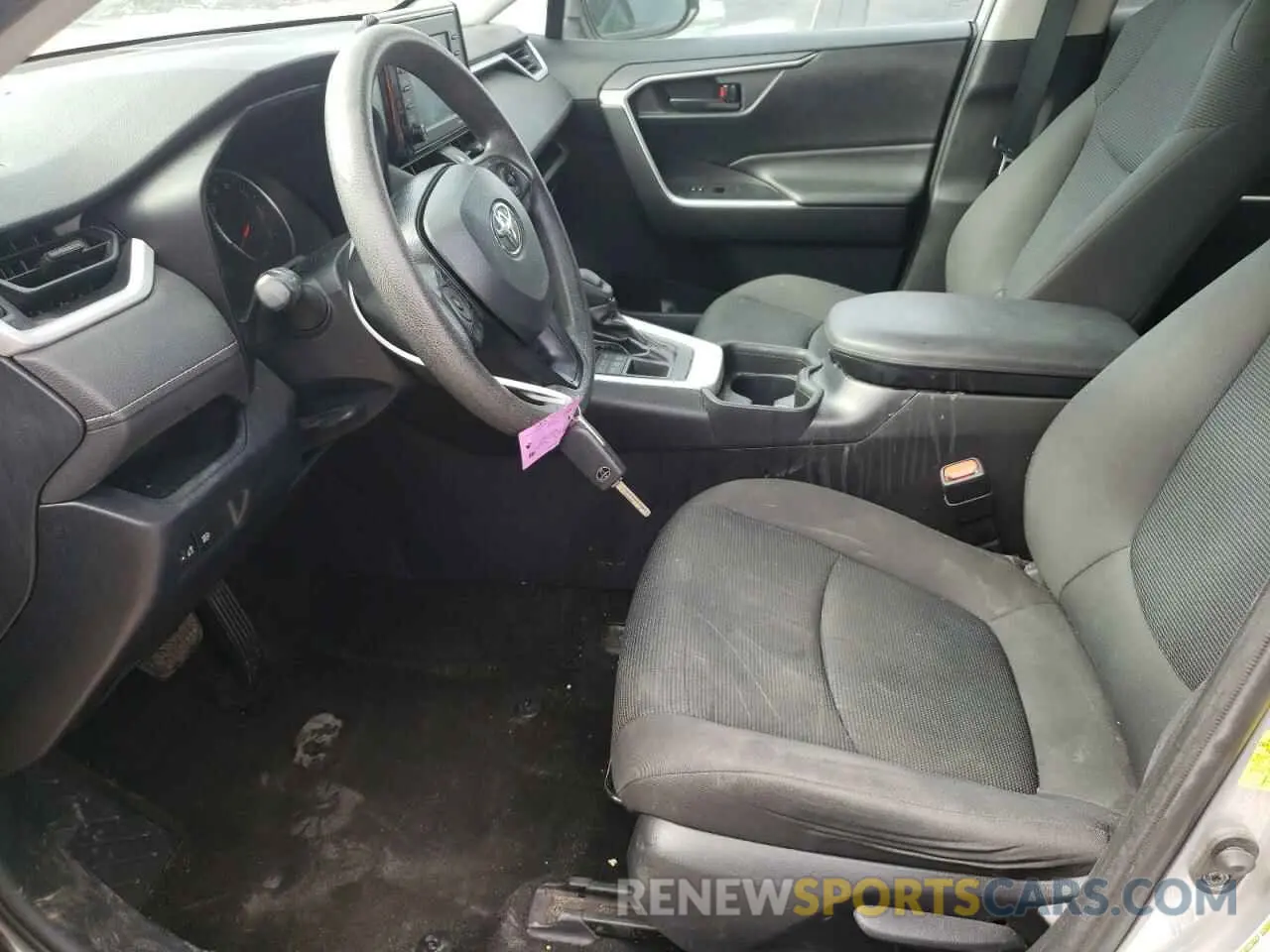 7 Photograph of a damaged car 2T3F1RFV3LC092138 TOYOTA RAV4 2020