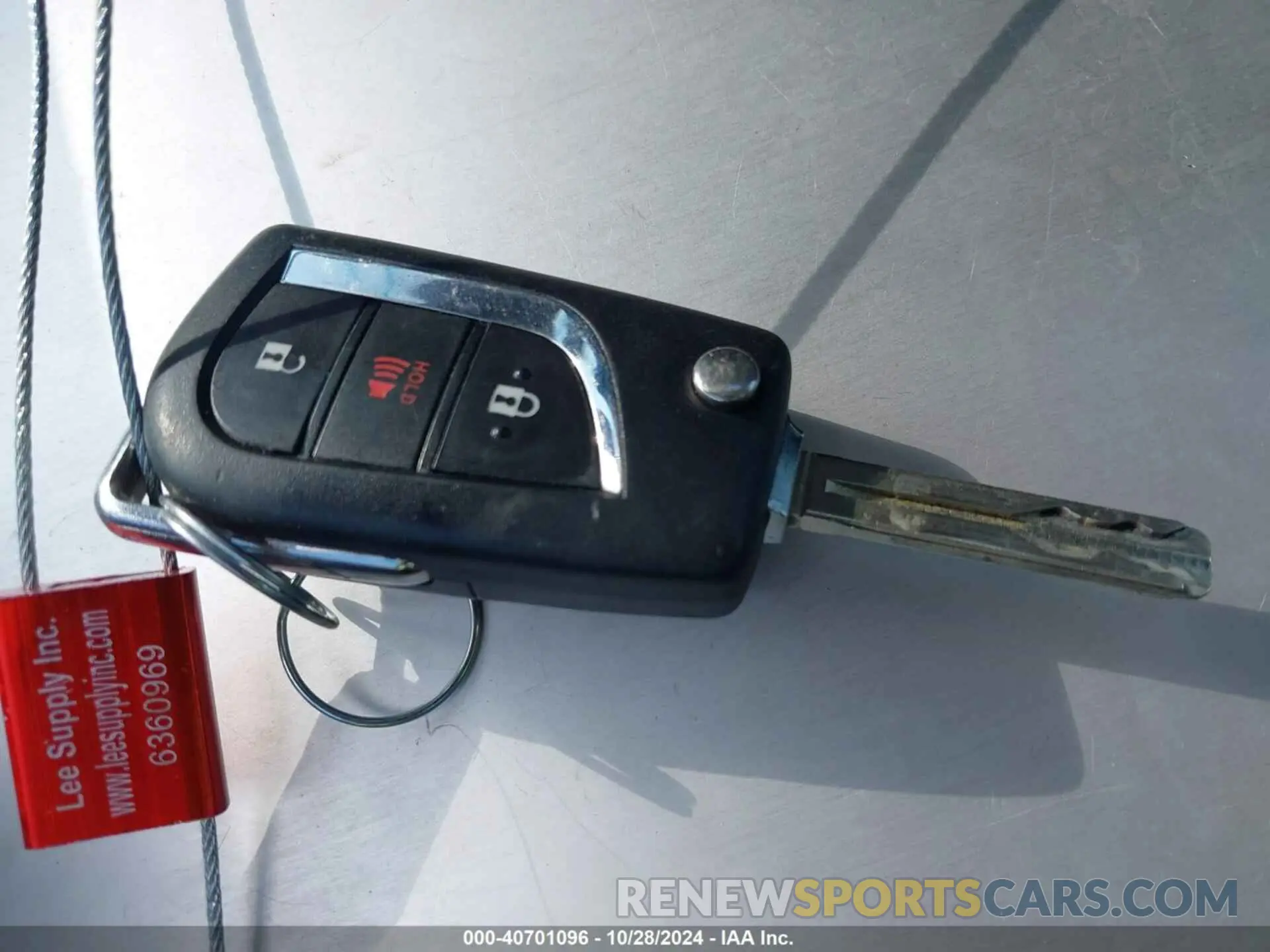 11 Photograph of a damaged car 2T3F1RFV3LC096318 TOYOTA RAV4 2020