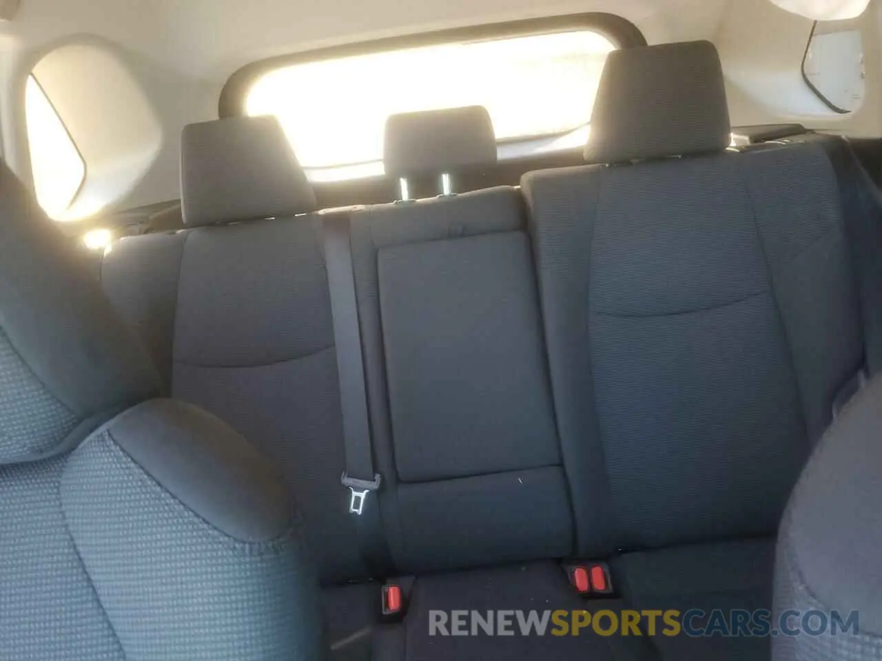 10 Photograph of a damaged car 2T3F1RFV3LC134288 TOYOTA RAV4 2020