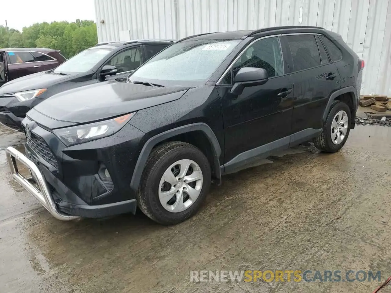 1 Photograph of a damaged car 2T3F1RFV3LW118395 TOYOTA RAV4 2020