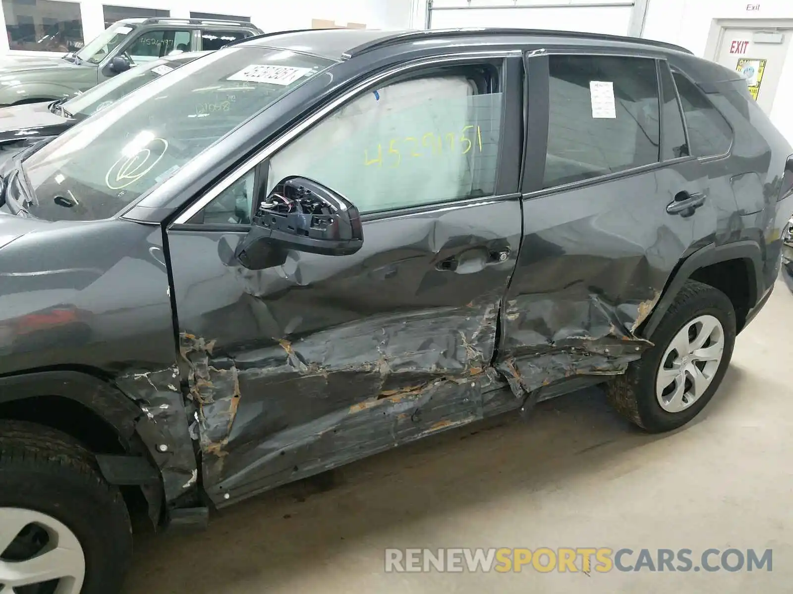 9 Photograph of a damaged car 2T3F1RFV4LC097235 TOYOTA RAV4 2020