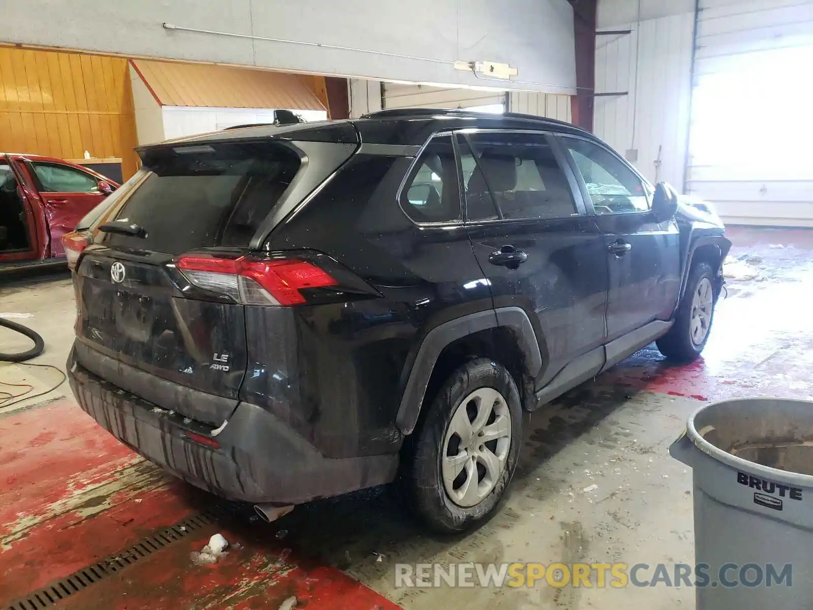 4 Photograph of a damaged car 2T3F1RFV4LC098675 TOYOTA RAV4 2020