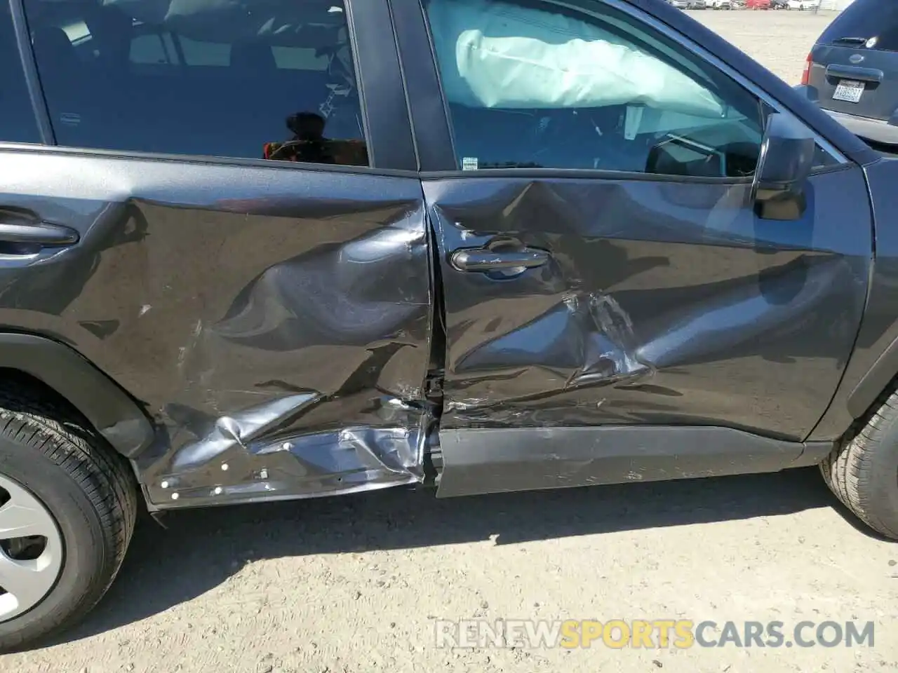 9 Photograph of a damaged car 2T3F1RFV4LC112560 TOYOTA RAV4 2020