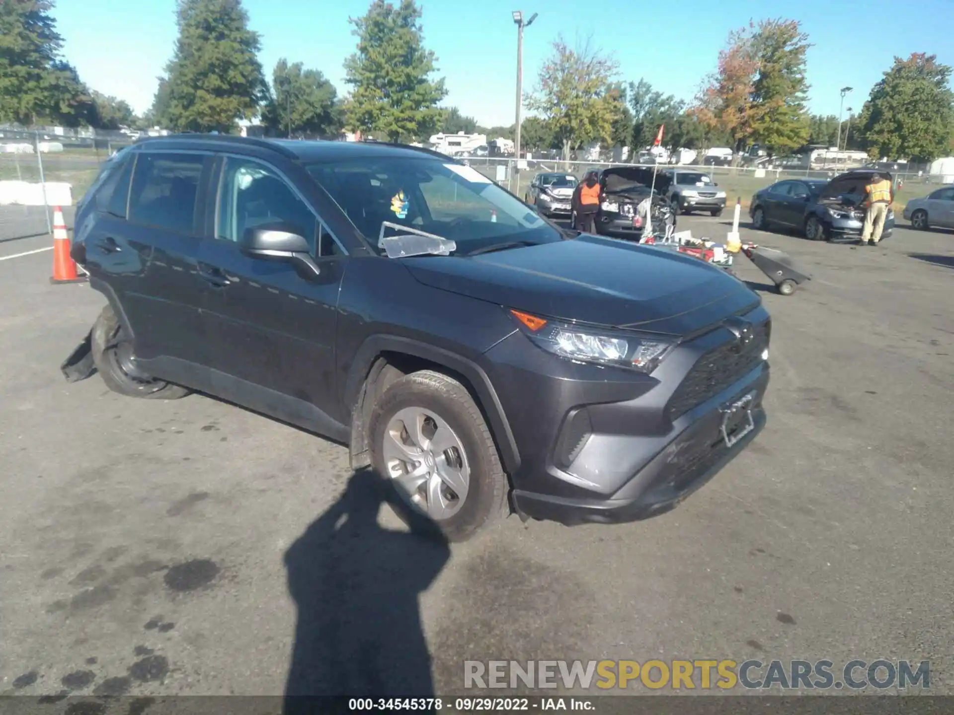 1 Photograph of a damaged car 2T3F1RFV4LC114129 TOYOTA RAV4 2020