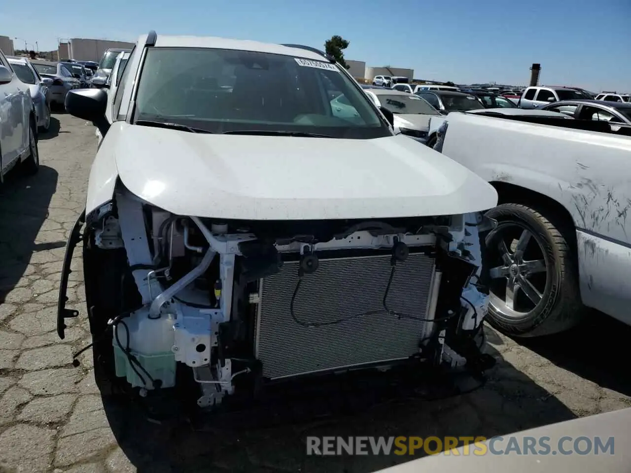 5 Photograph of a damaged car 2T3F1RFV4LC119119 TOYOTA RAV4 2020