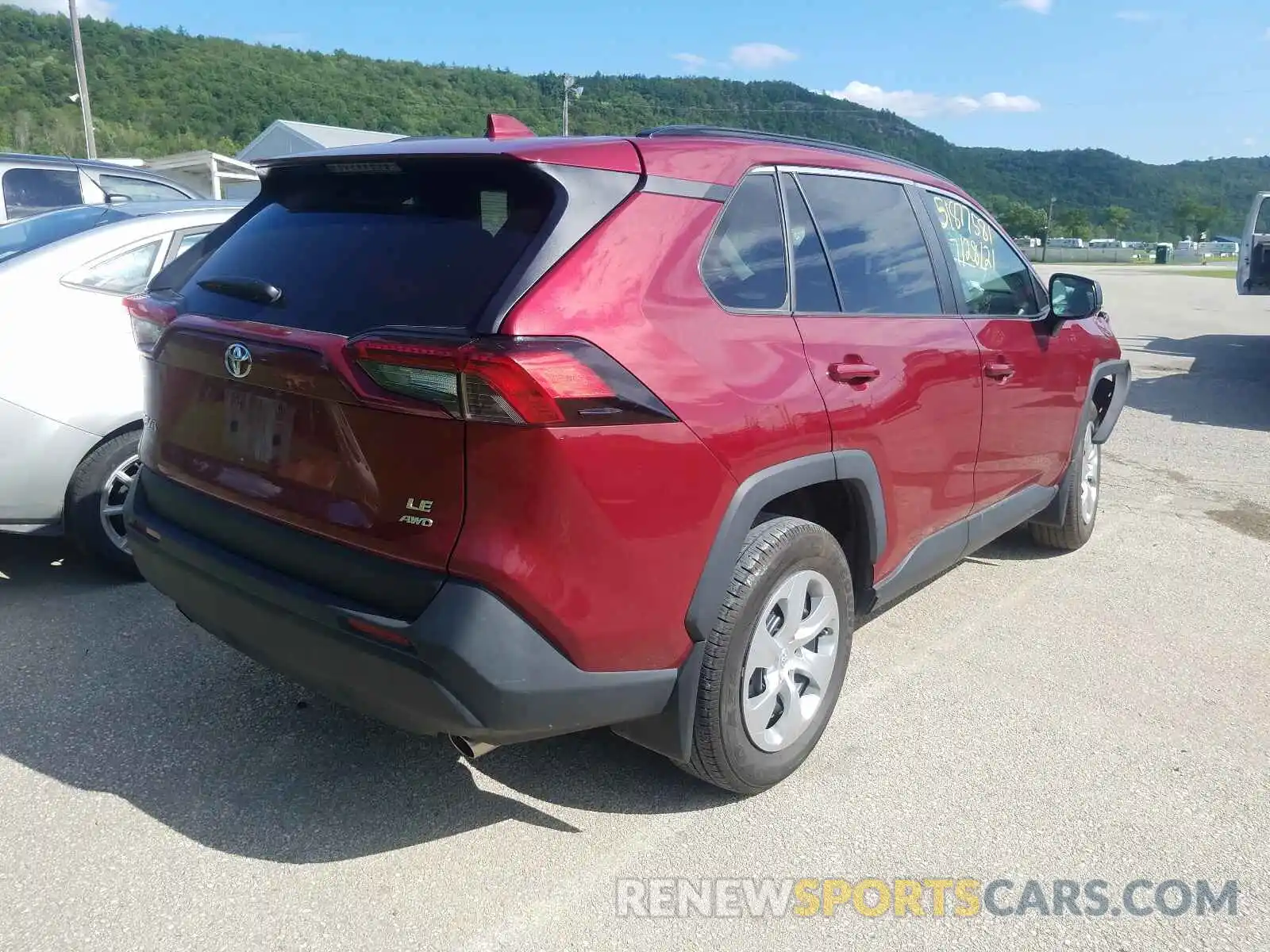 4 Photograph of a damaged car 2T3F1RFV4LC132226 TOYOTA RAV4 2020