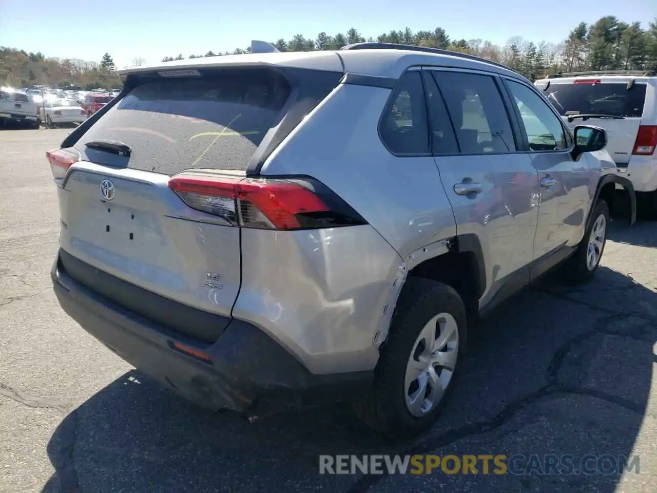 4 Photograph of a damaged car 2T3F1RFV4LC132257 TOYOTA RAV4 2020