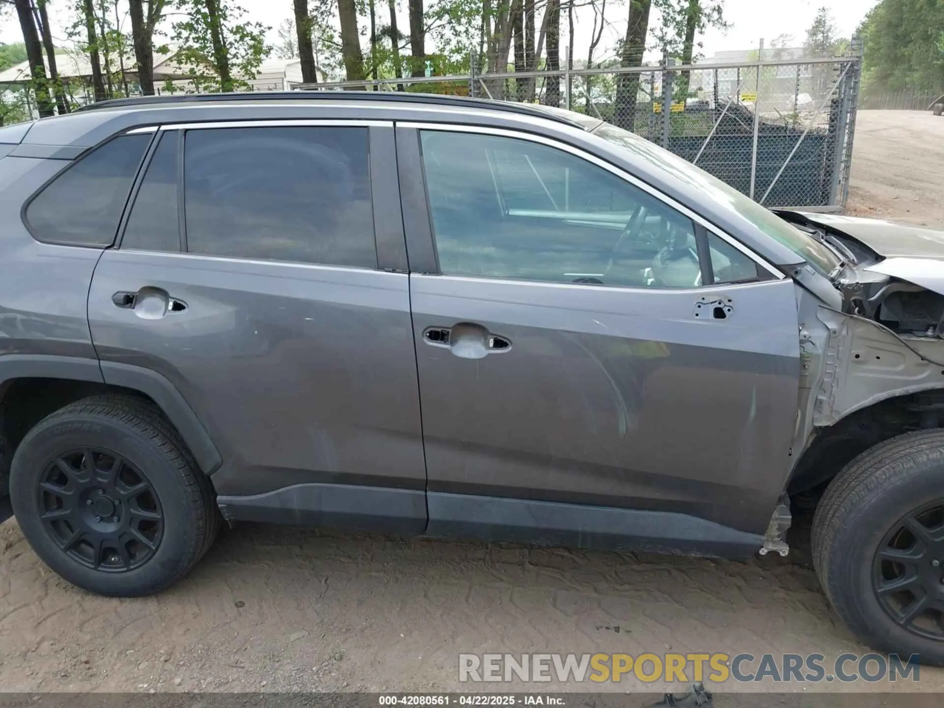 14 Photograph of a damaged car 2T3F1RFV4LW104294 TOYOTA RAV4 2020