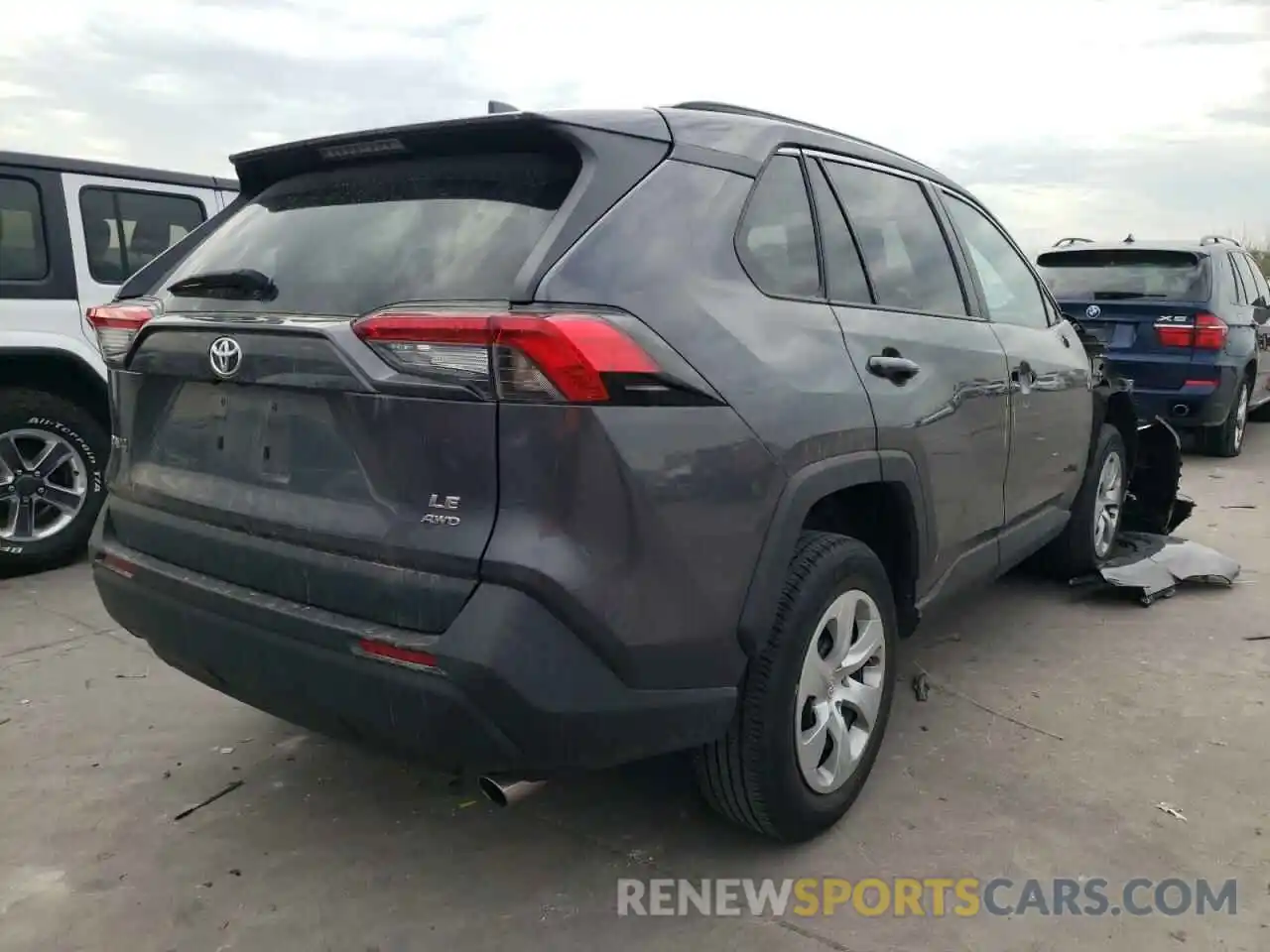 4 Photograph of a damaged car 2T3F1RFV4LW115151 TOYOTA RAV4 2020