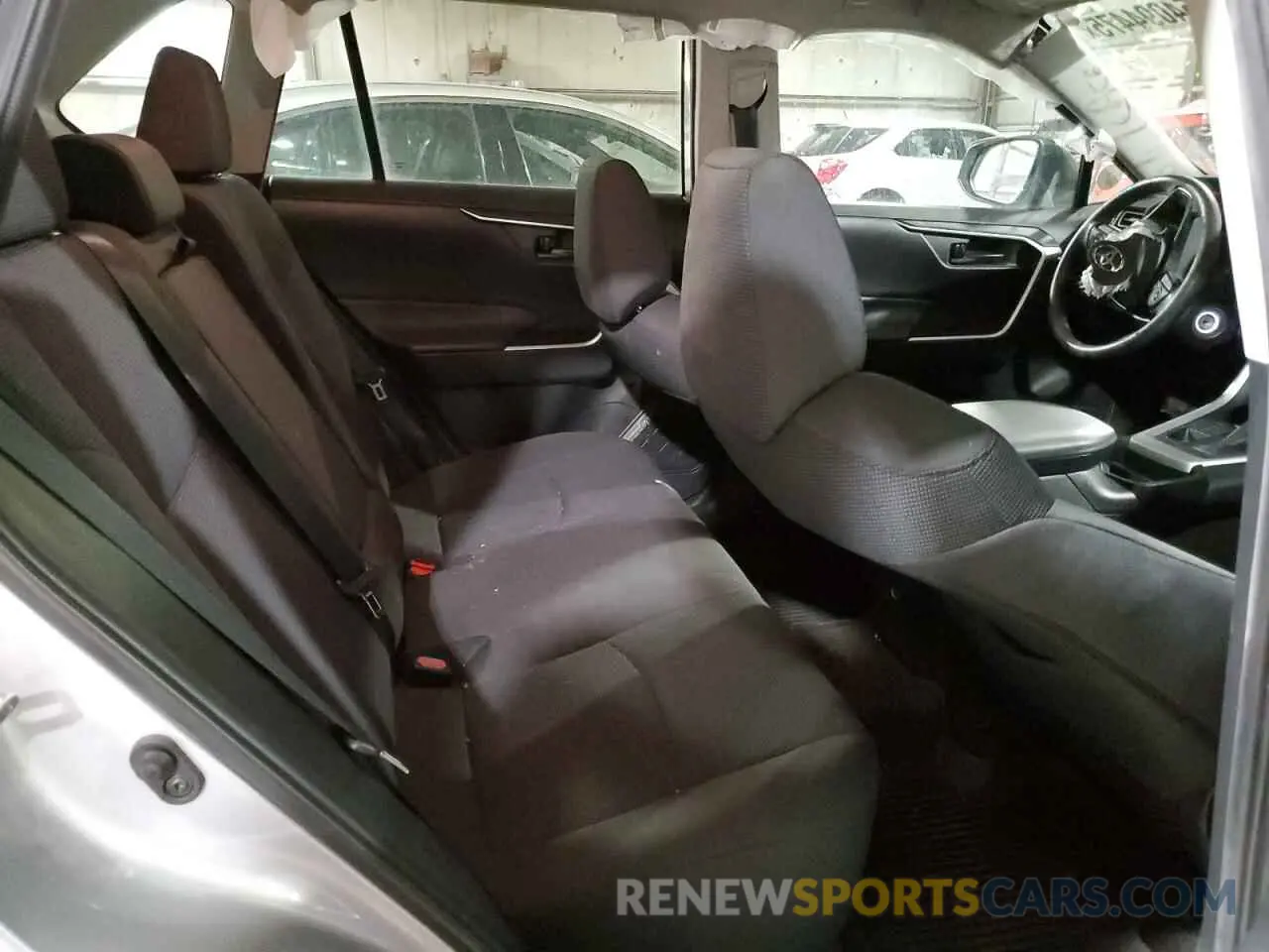 11 Photograph of a damaged car 2T3F1RFV4LW120687 TOYOTA RAV4 2020