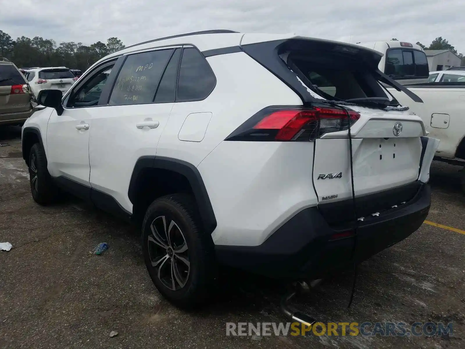 3 Photograph of a damaged car 2T3F1RFV4LW128255 TOYOTA RAV4 2020