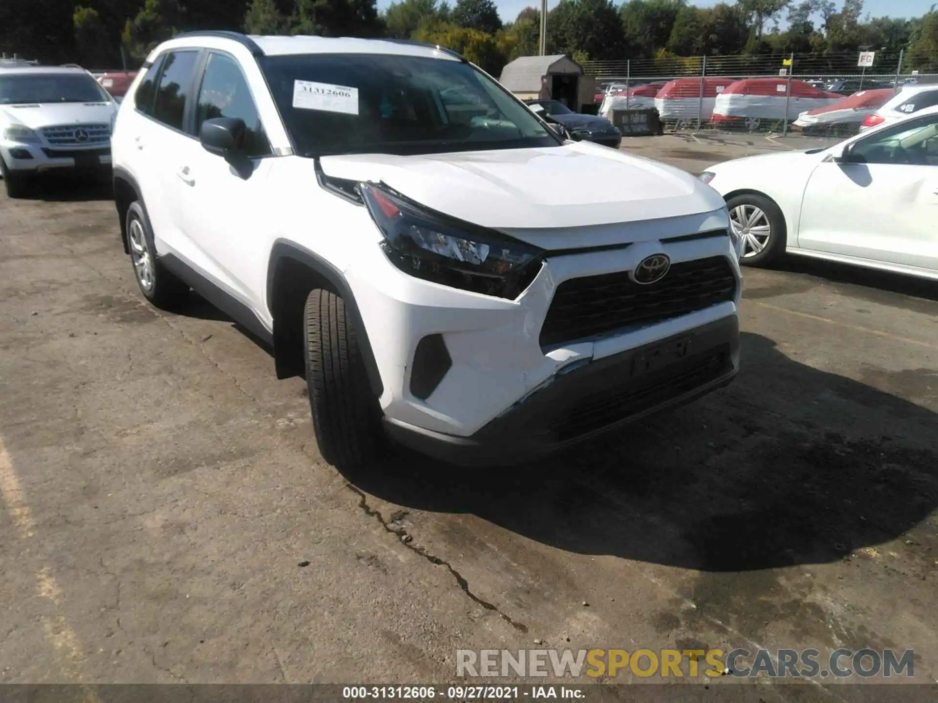 6 Photograph of a damaged car 2T3F1RFV4LW133035 TOYOTA RAV4 2020