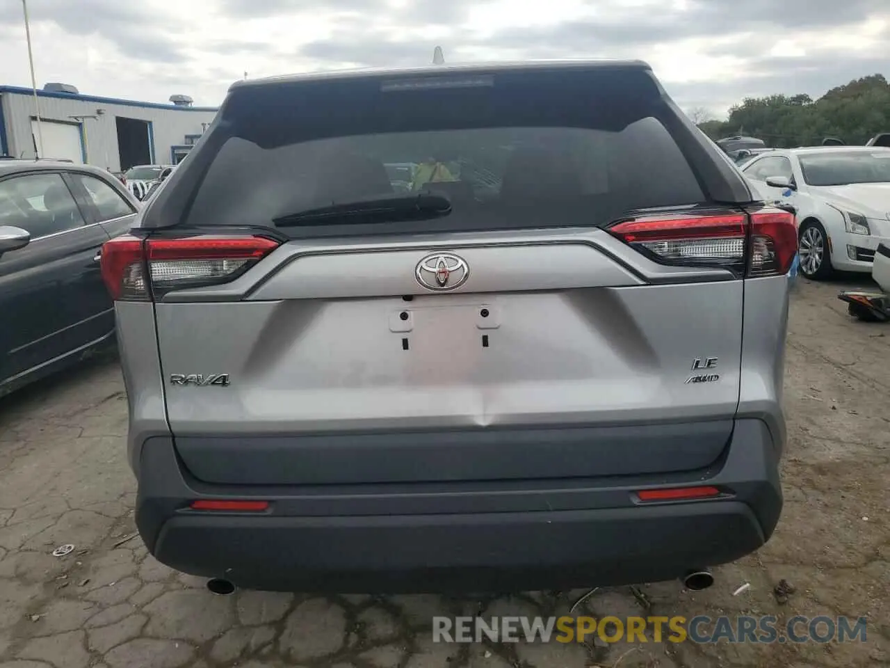 6 Photograph of a damaged car 2T3F1RFV5LC114852 TOYOTA RAV4 2020