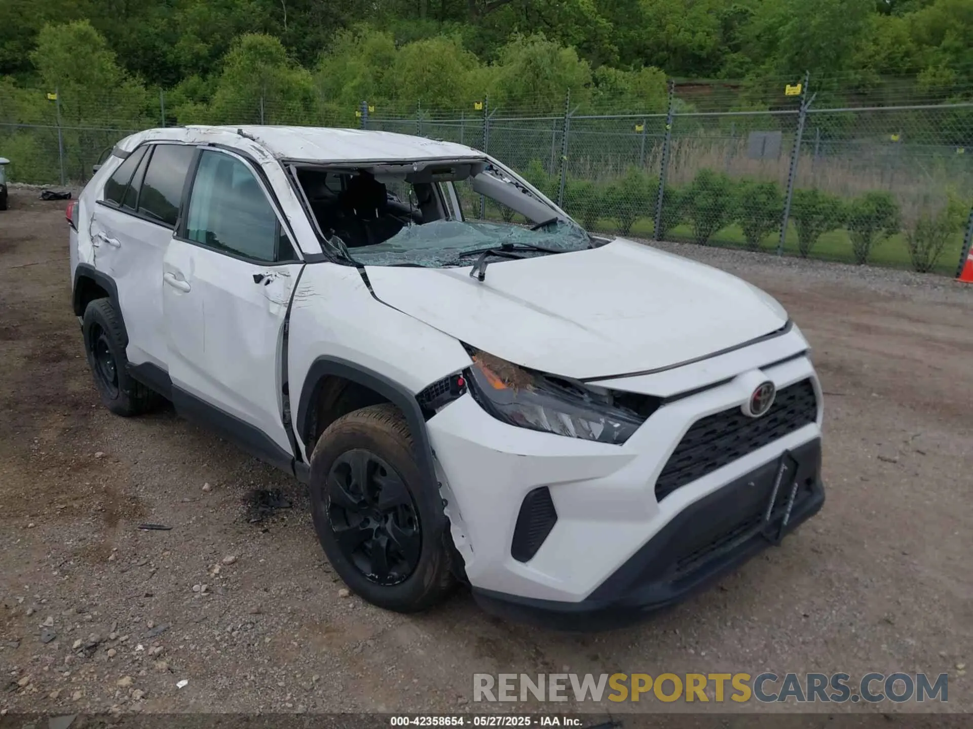 1 Photograph of a damaged car 2T3F1RFV5LC118867 TOYOTA RAV4 2020