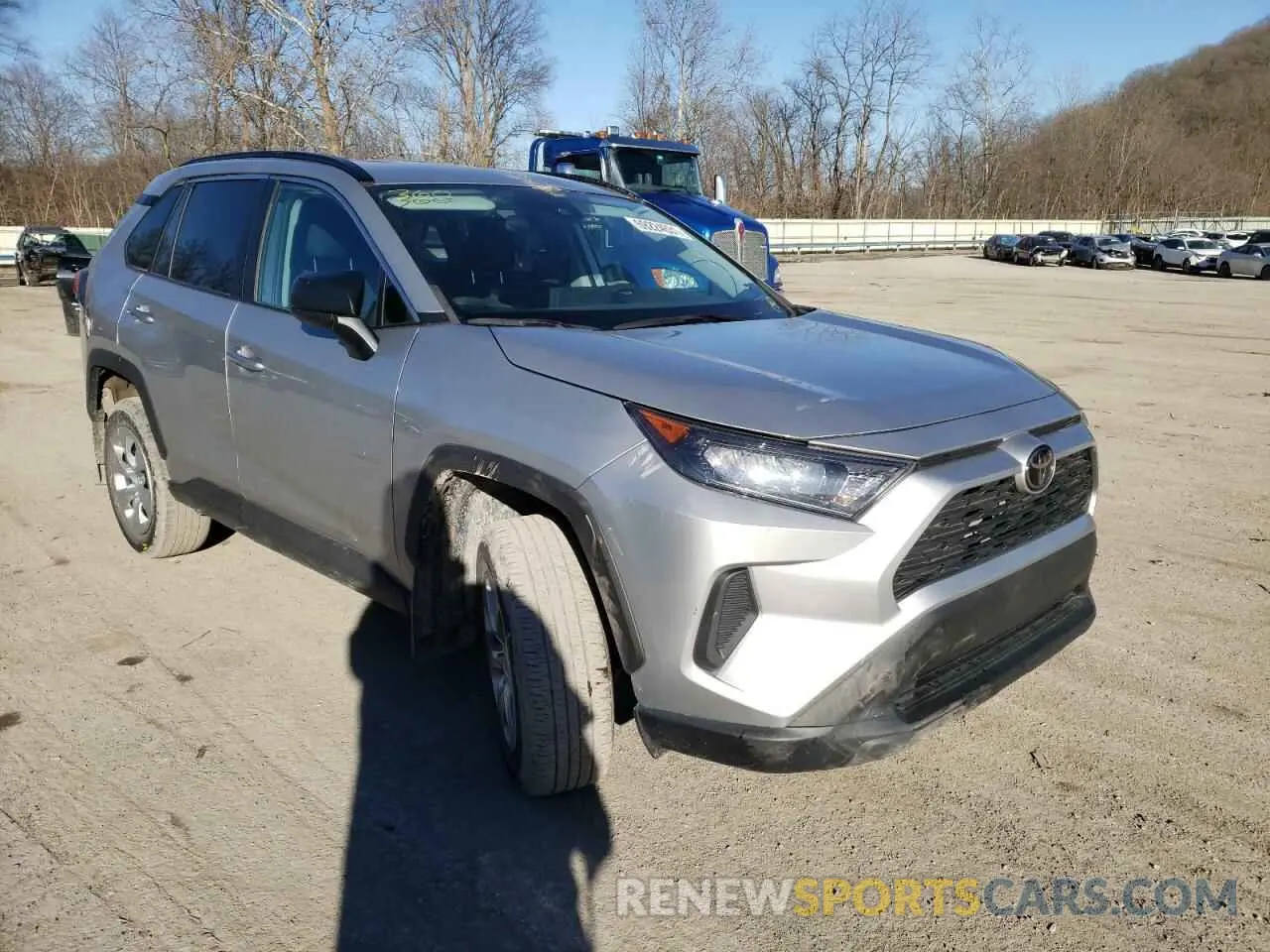 1 Photograph of a damaged car 2T3F1RFV5LW085075 TOYOTA RAV4 2020