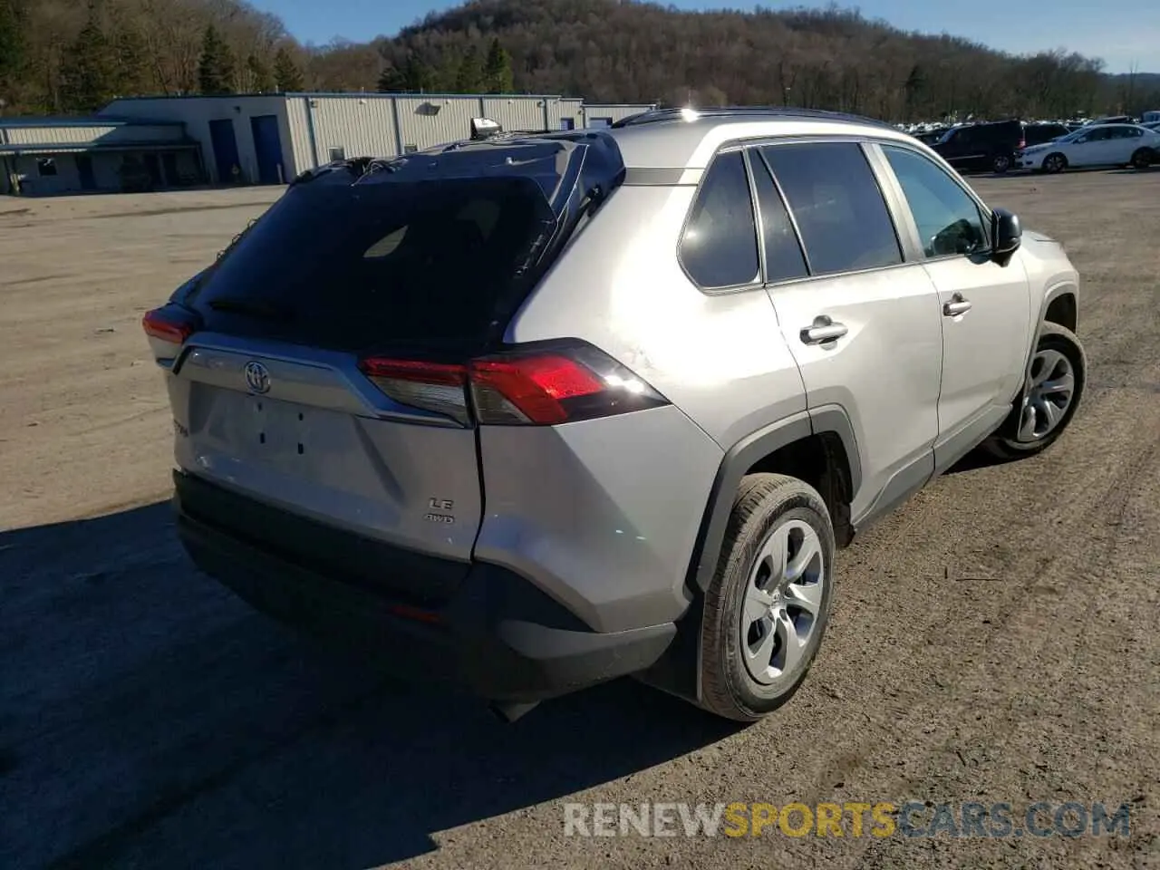 4 Photograph of a damaged car 2T3F1RFV5LW085075 TOYOTA RAV4 2020