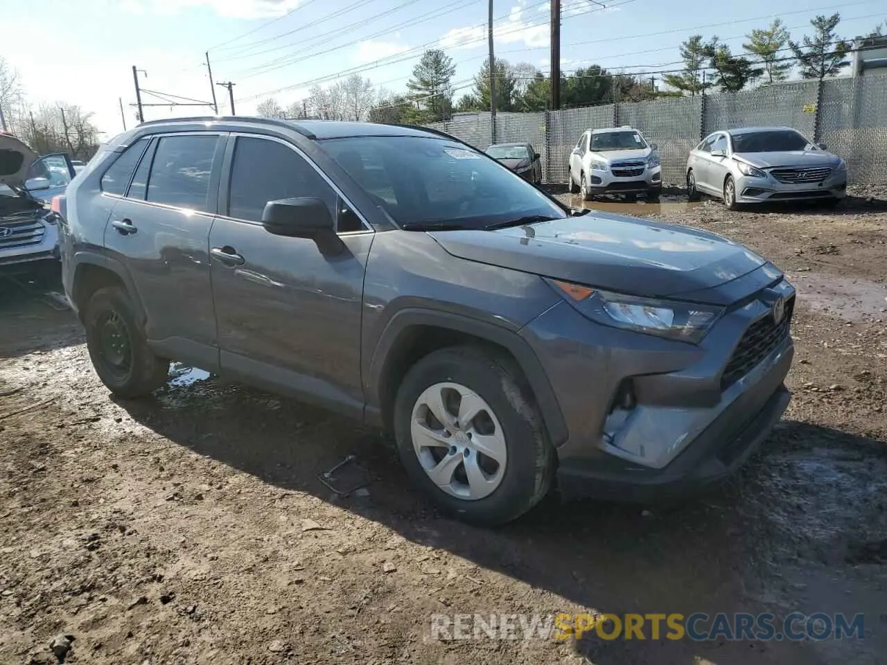 4 Photograph of a damaged car 2T3F1RFV5LW110220 TOYOTA RAV4 2020