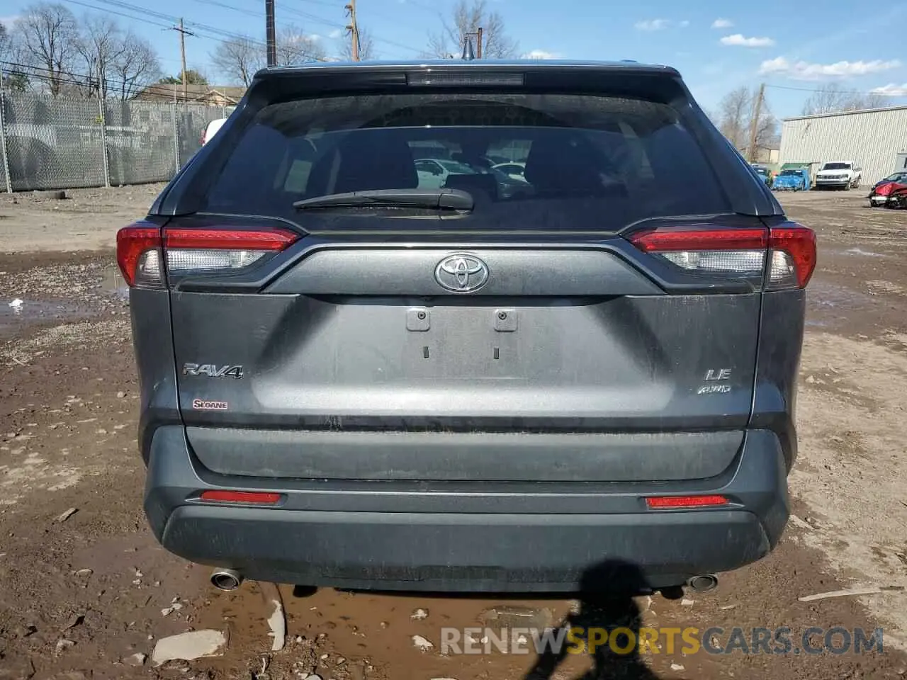 6 Photograph of a damaged car 2T3F1RFV5LW110220 TOYOTA RAV4 2020