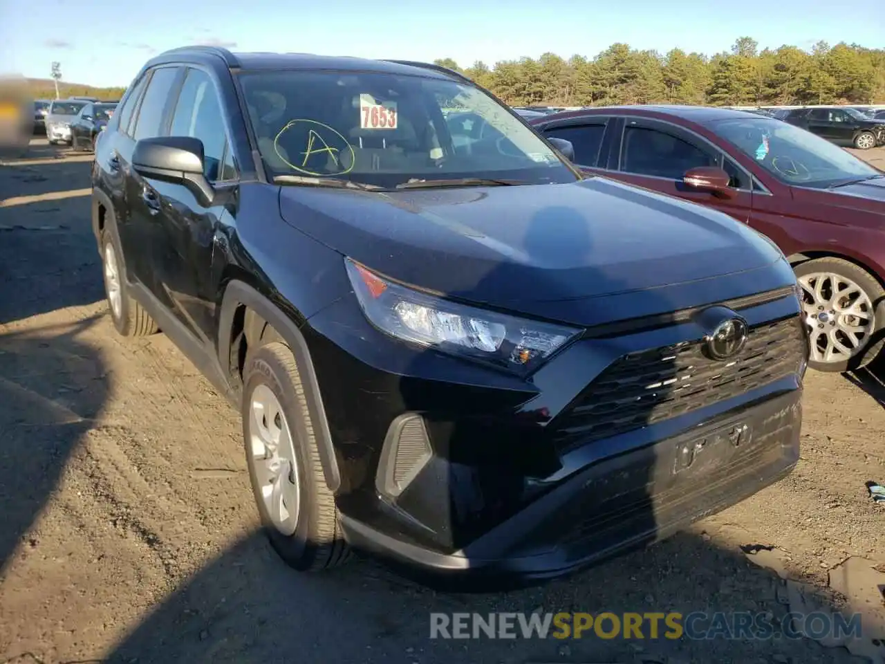 1 Photograph of a damaged car 2T3F1RFV5LW124800 TOYOTA RAV4 2020