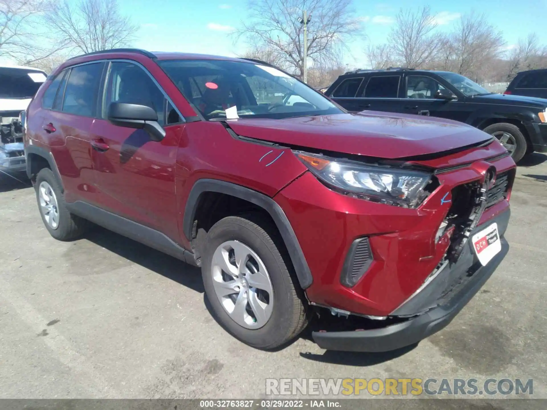 1 Photograph of a damaged car 2T3F1RFV5LW135778 TOYOTA RAV4 2020