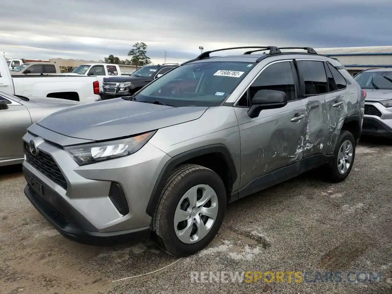 1 Photograph of a damaged car 2T3F1RFV6LC071610 TOYOTA RAV4 2020