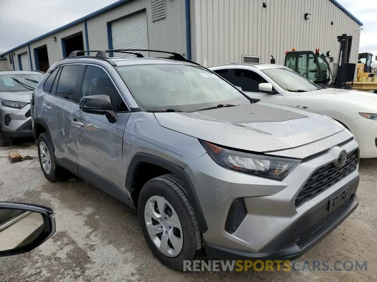 4 Photograph of a damaged car 2T3F1RFV6LC071610 TOYOTA RAV4 2020