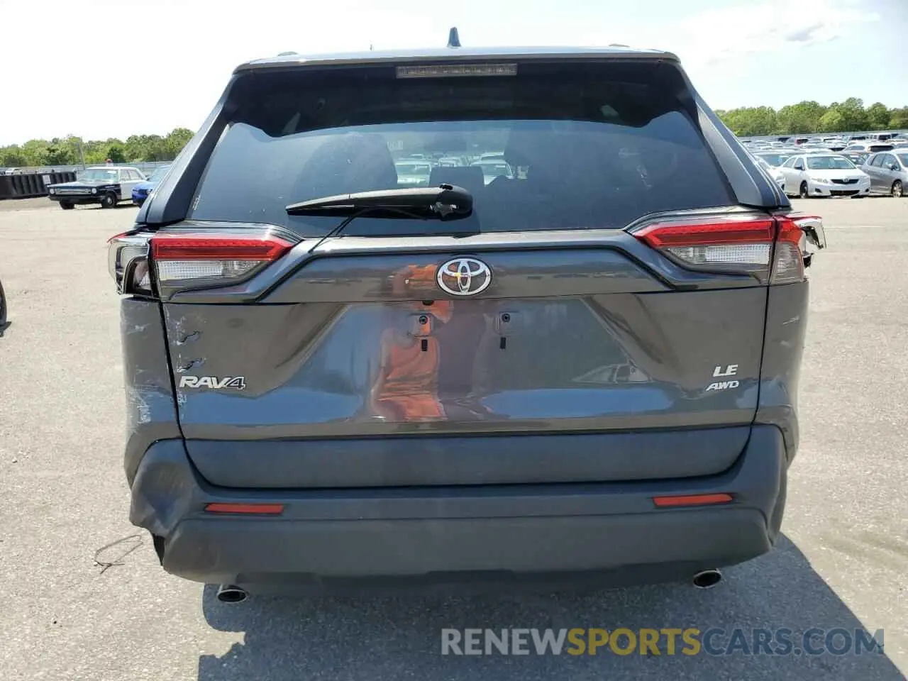 6 Photograph of a damaged car 2T3F1RFV6LC075043 TOYOTA RAV4 2020