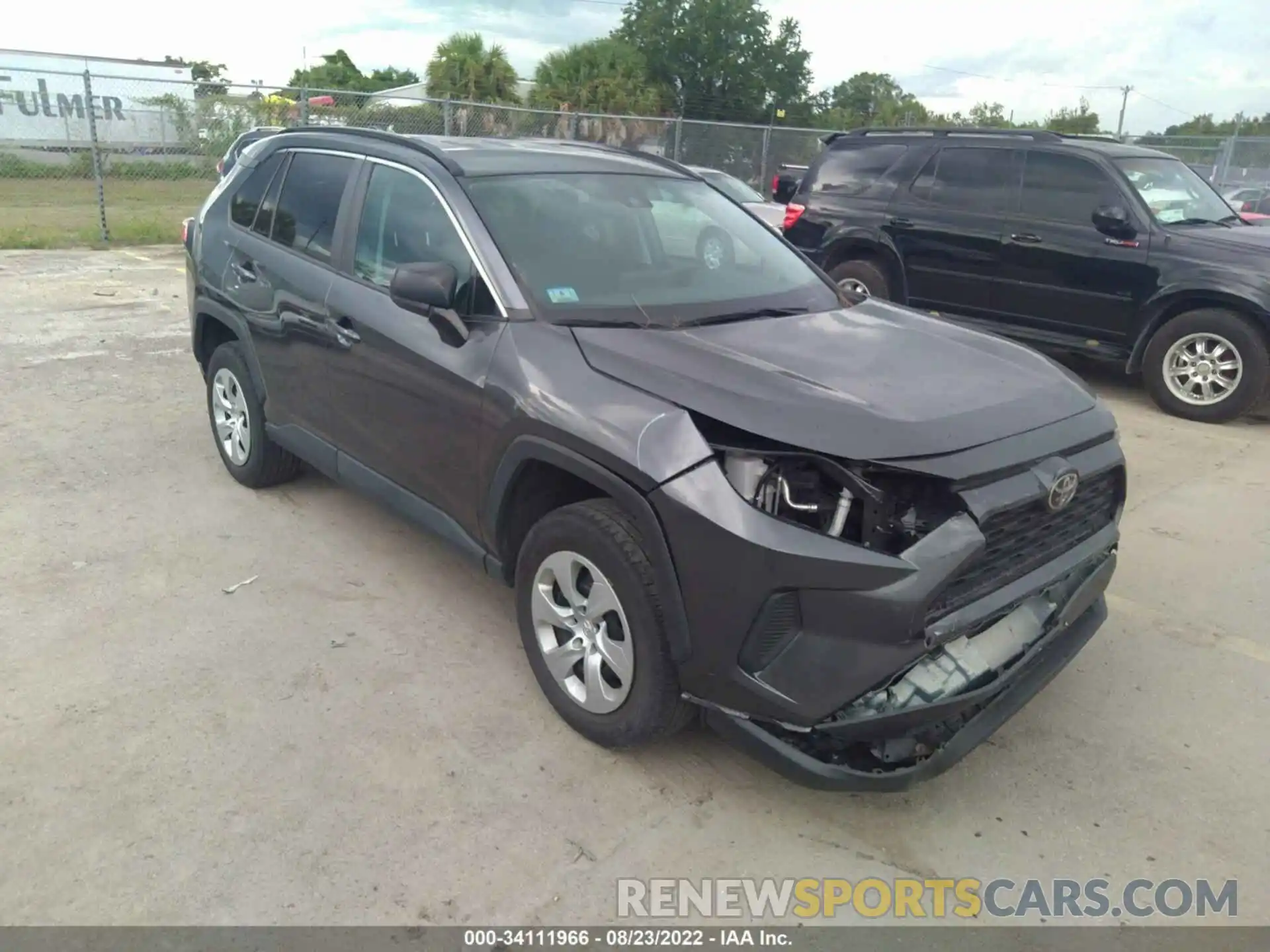 1 Photograph of a damaged car 2T3F1RFV6LC101429 TOYOTA RAV4 2020