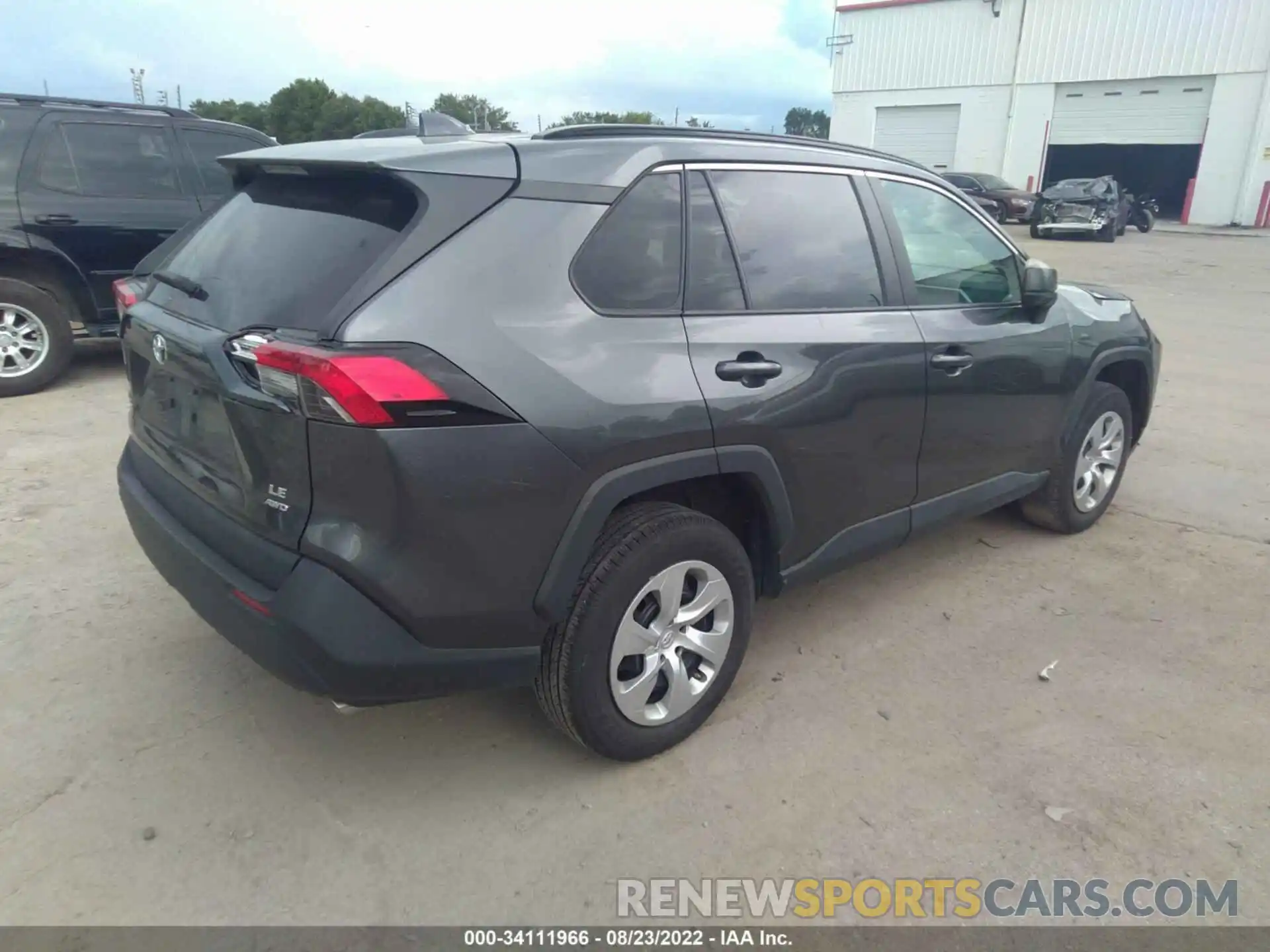 4 Photograph of a damaged car 2T3F1RFV6LC101429 TOYOTA RAV4 2020