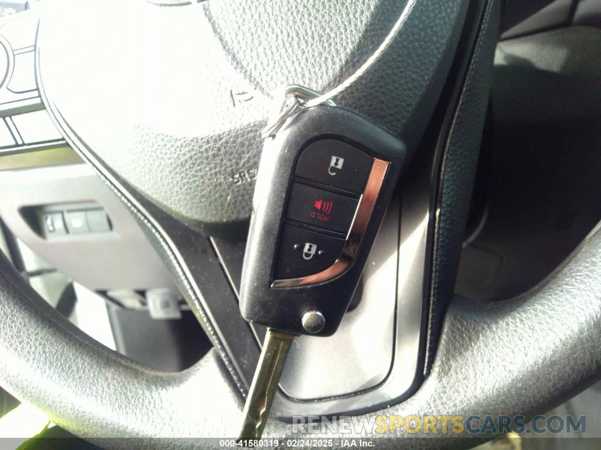 11 Photograph of a damaged car 2T3F1RFV6LC133863 TOYOTA RAV4 2020