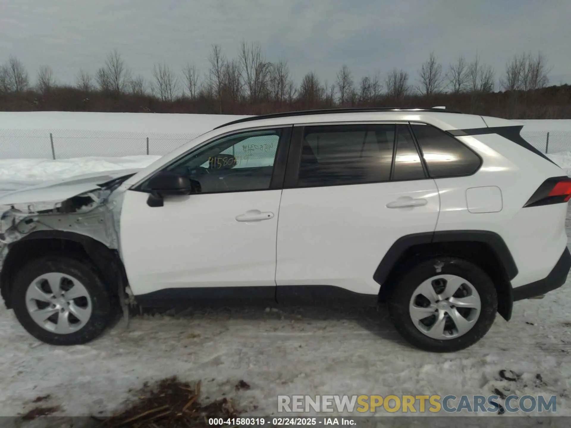 15 Photograph of a damaged car 2T3F1RFV6LC133863 TOYOTA RAV4 2020
