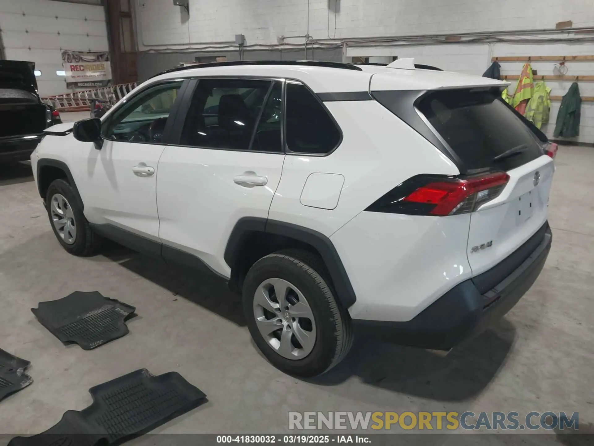 3 Photograph of a damaged car 2T3F1RFV6LW109724 TOYOTA RAV4 2020