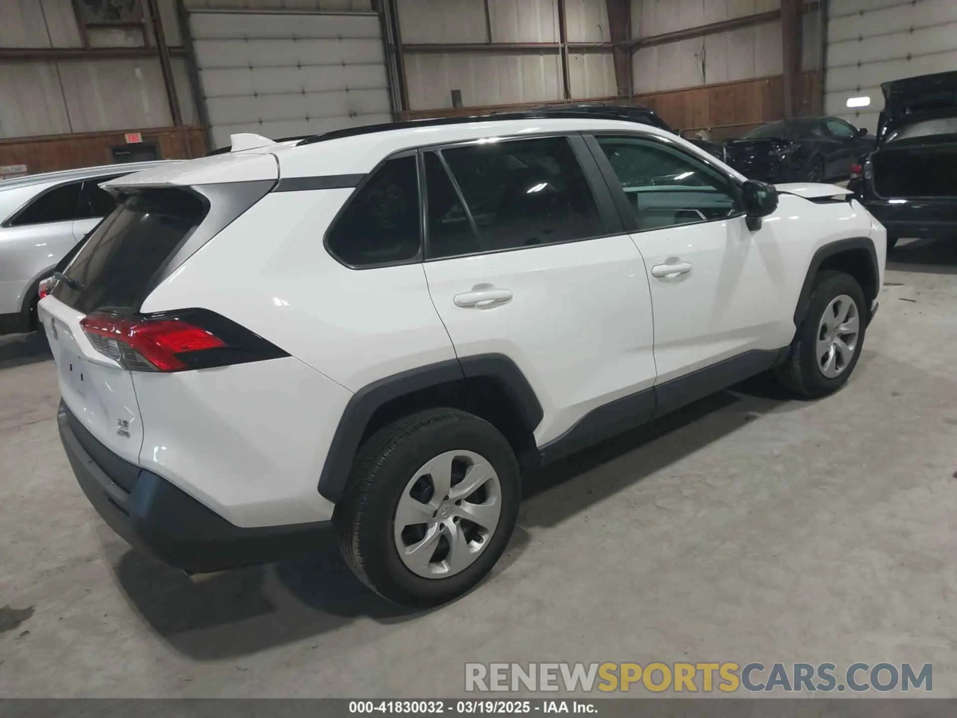 4 Photograph of a damaged car 2T3F1RFV6LW109724 TOYOTA RAV4 2020
