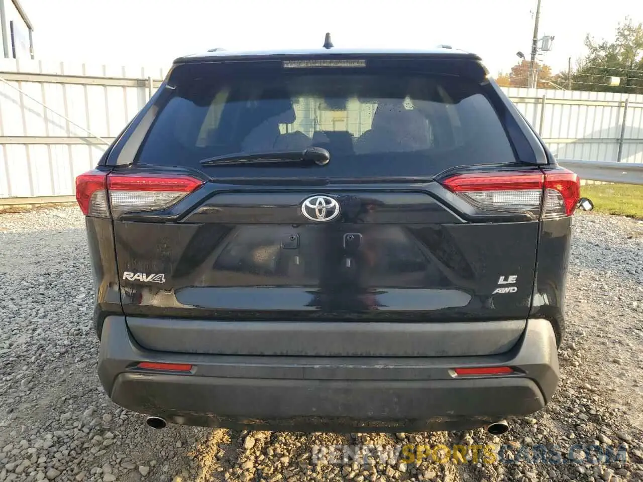 6 Photograph of a damaged car 2T3F1RFV6LW131688 TOYOTA RAV4 2020