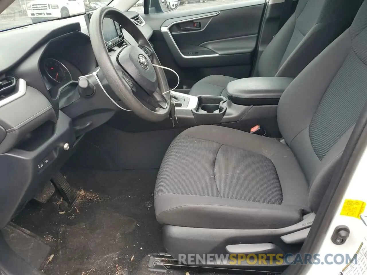 7 Photograph of a damaged car 2T3F1RFV7LC072300 TOYOTA RAV4 2020