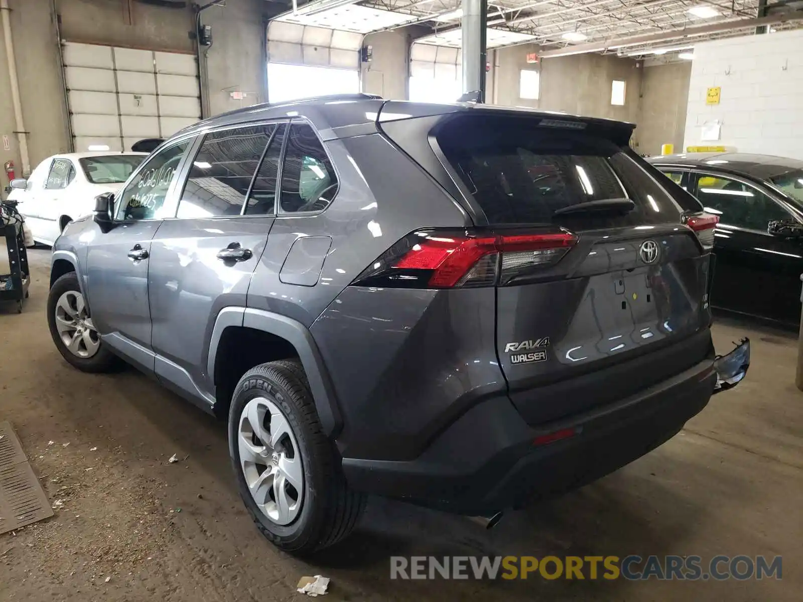 3 Photograph of a damaged car 2T3F1RFV7LC130521 TOYOTA RAV4 2020