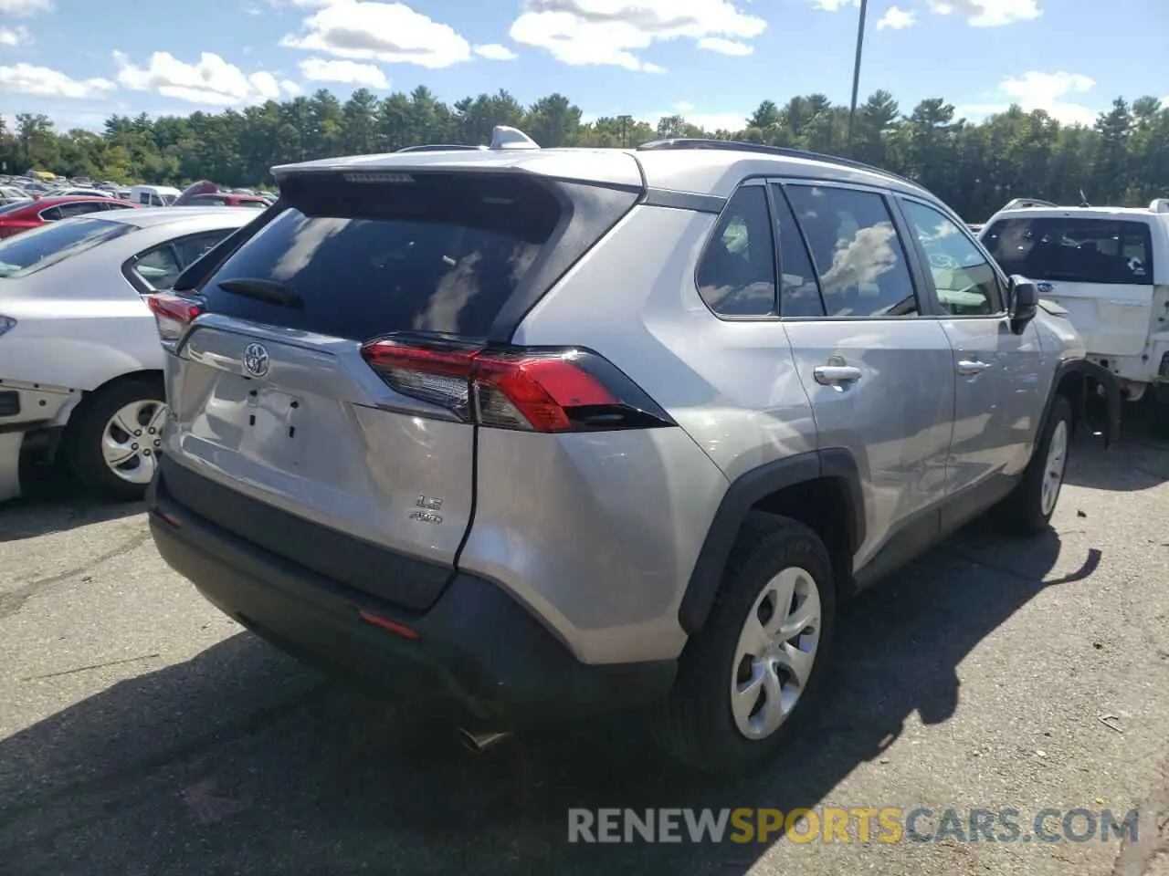 4 Photograph of a damaged car 2T3F1RFV7LC132690 TOYOTA RAV4 2020