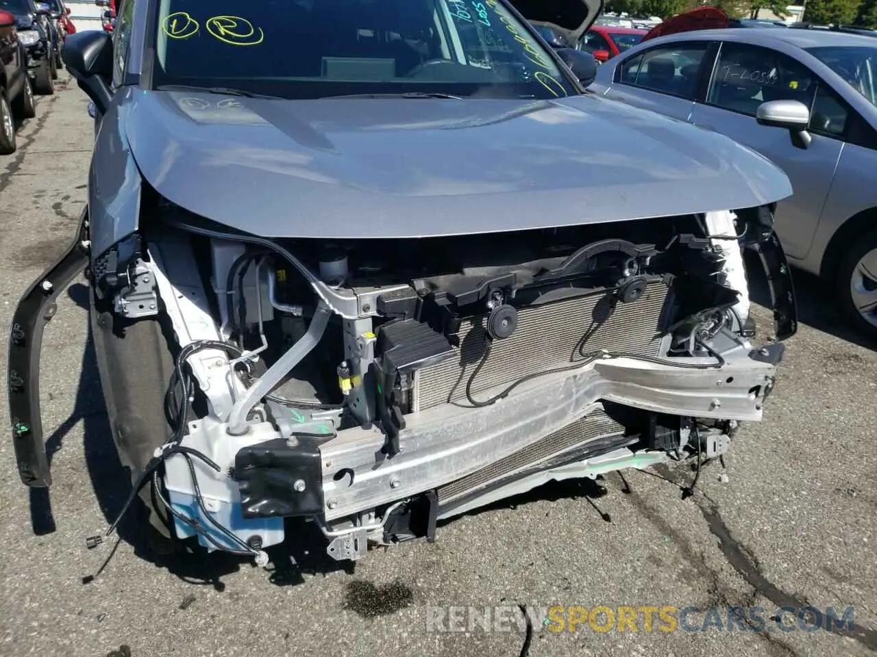 9 Photograph of a damaged car 2T3F1RFV7LC132690 TOYOTA RAV4 2020