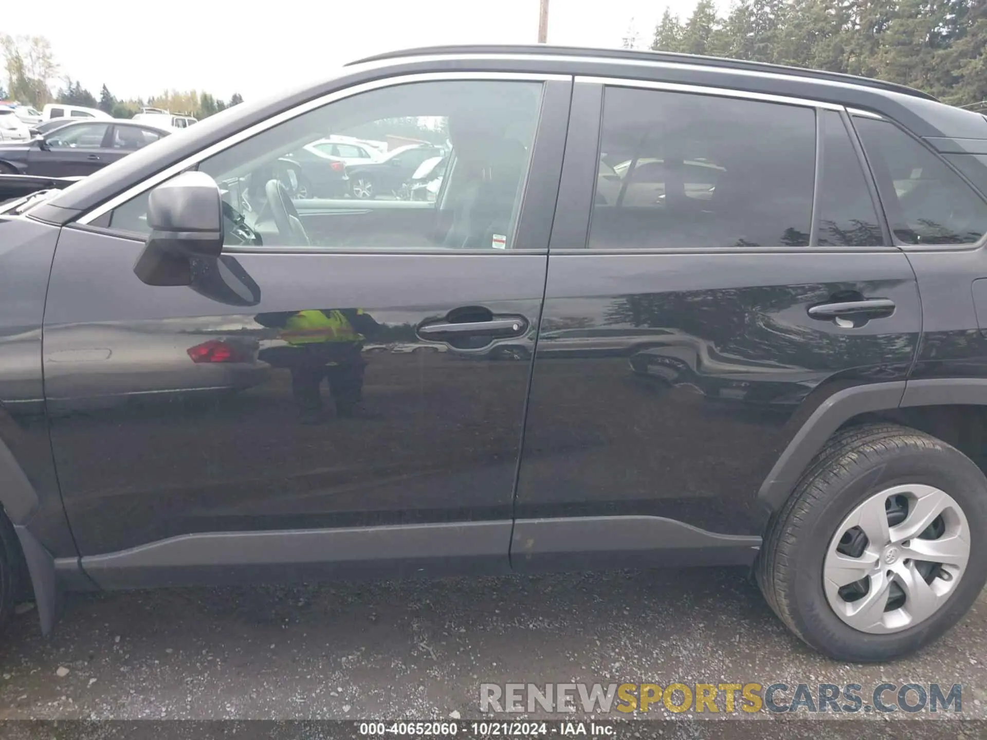 14 Photograph of a damaged car 2T3F1RFV7LW094568 TOYOTA RAV4 2020