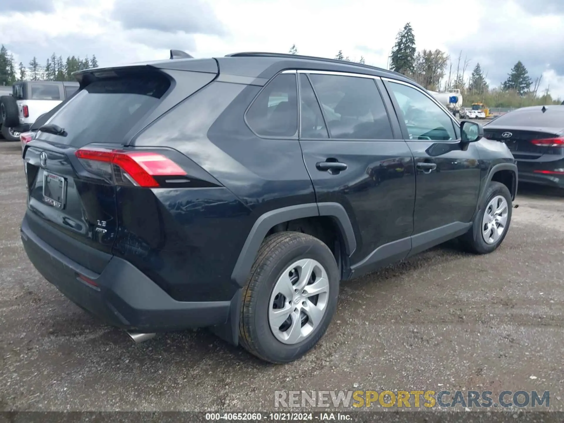 4 Photograph of a damaged car 2T3F1RFV7LW094568 TOYOTA RAV4 2020
