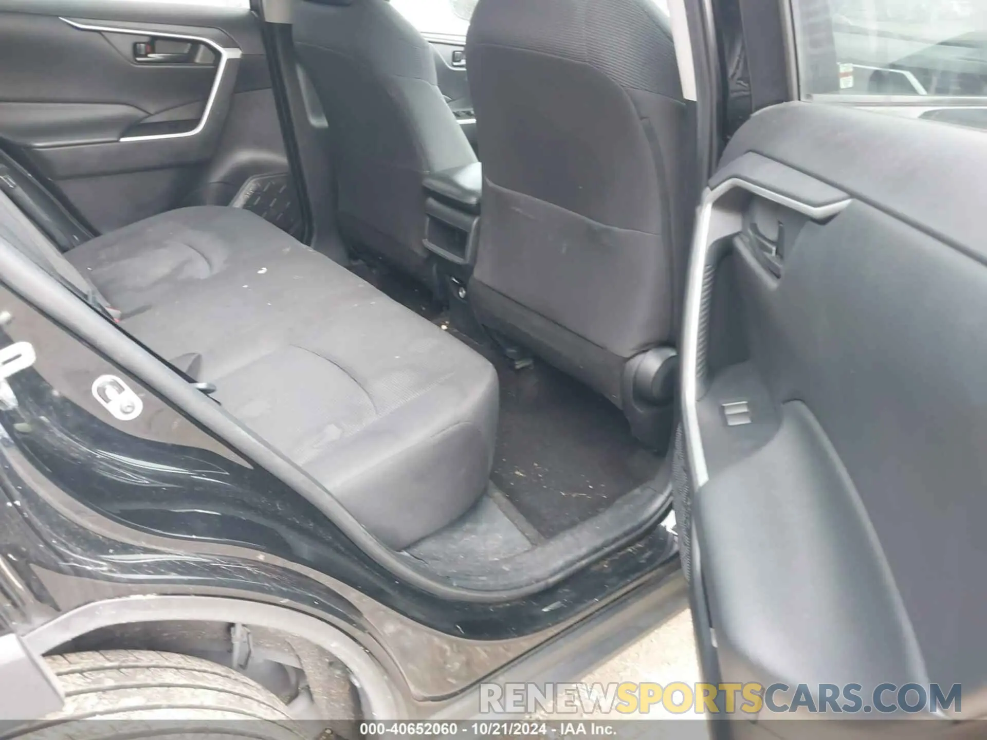 8 Photograph of a damaged car 2T3F1RFV7LW094568 TOYOTA RAV4 2020