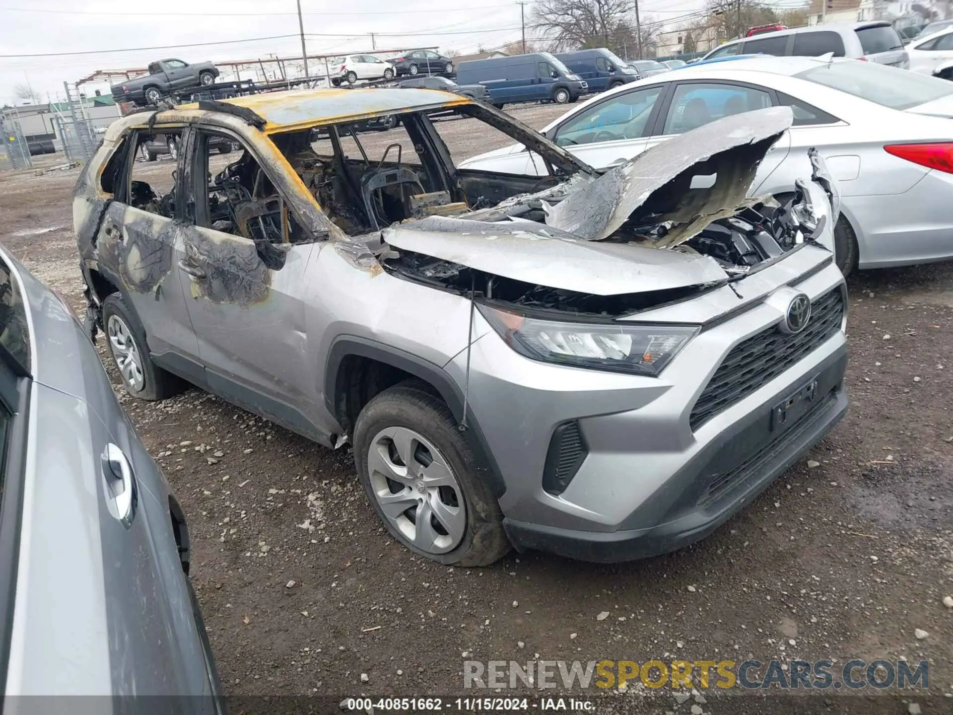 1 Photograph of a damaged car 2T3F1RFV8LC061287 TOYOTA RAV4 2020