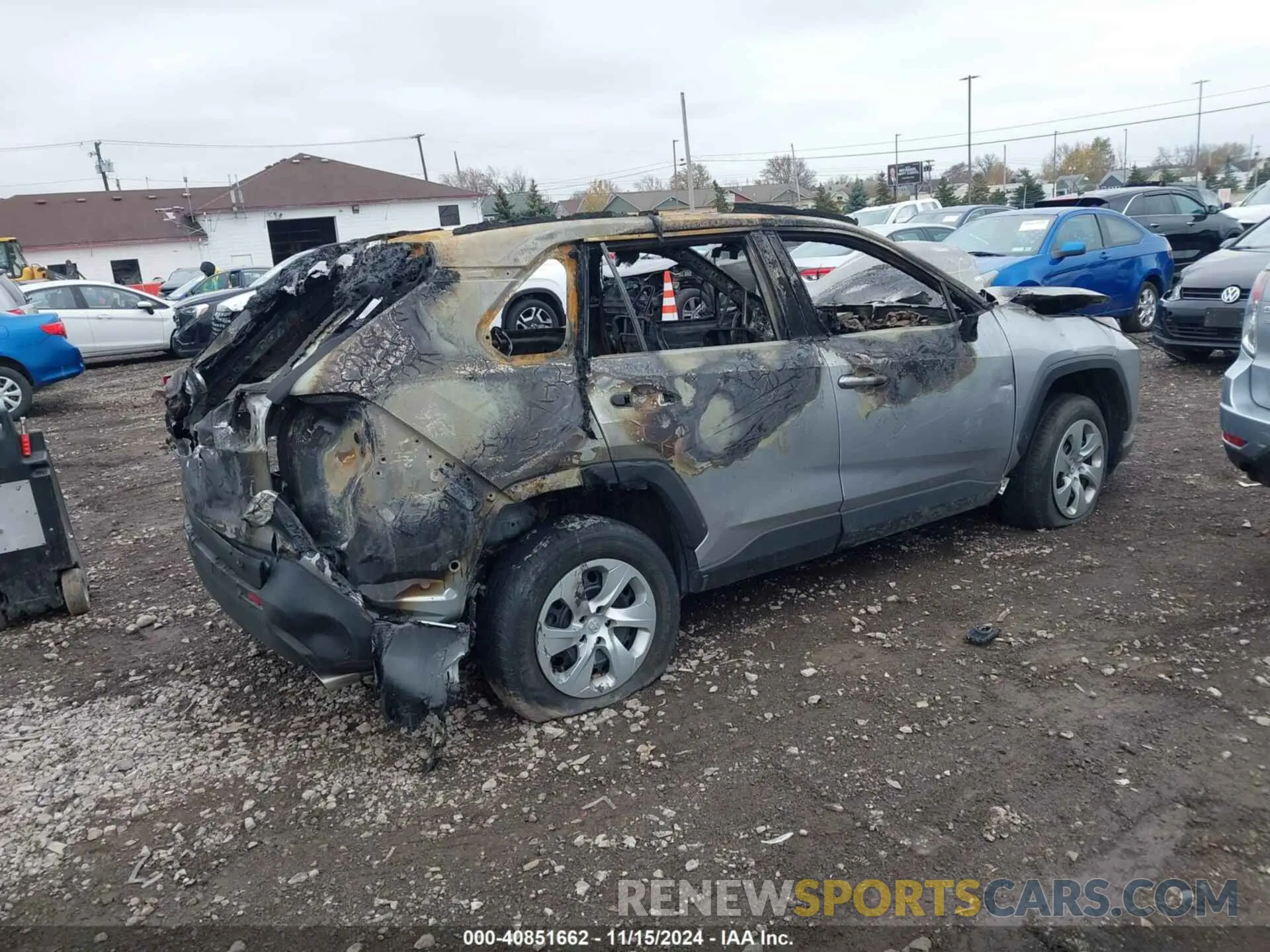 4 Photograph of a damaged car 2T3F1RFV8LC061287 TOYOTA RAV4 2020