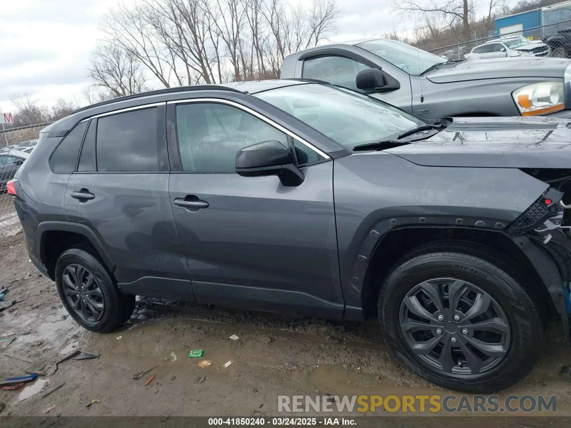 14 Photograph of a damaged car 2T3F1RFV8LC063346 TOYOTA RAV4 2020