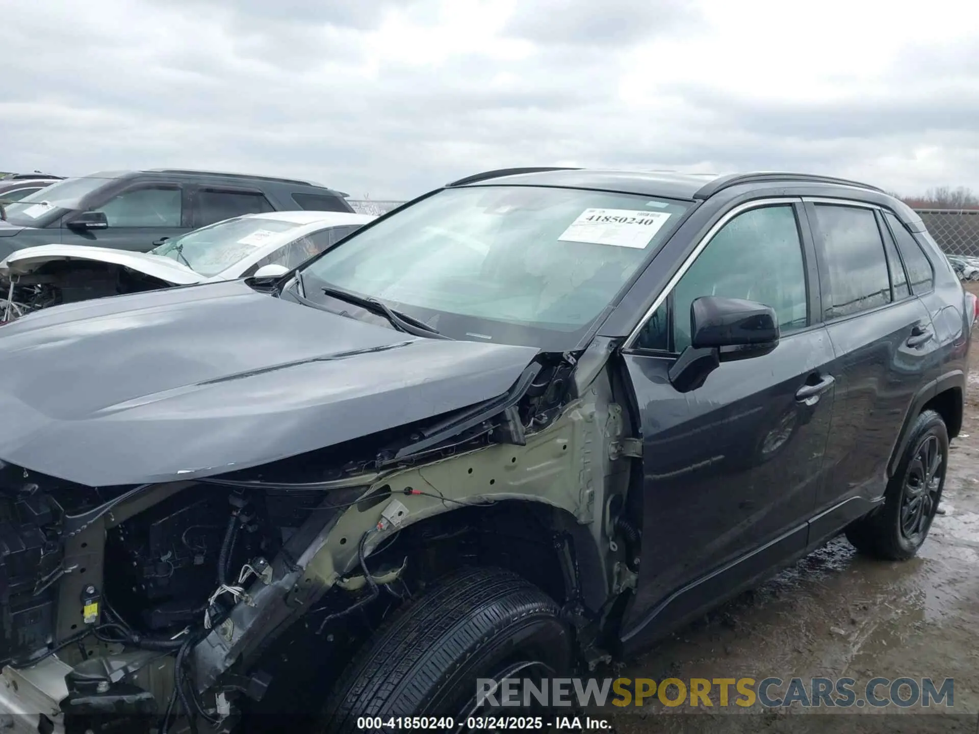 15 Photograph of a damaged car 2T3F1RFV8LC063346 TOYOTA RAV4 2020