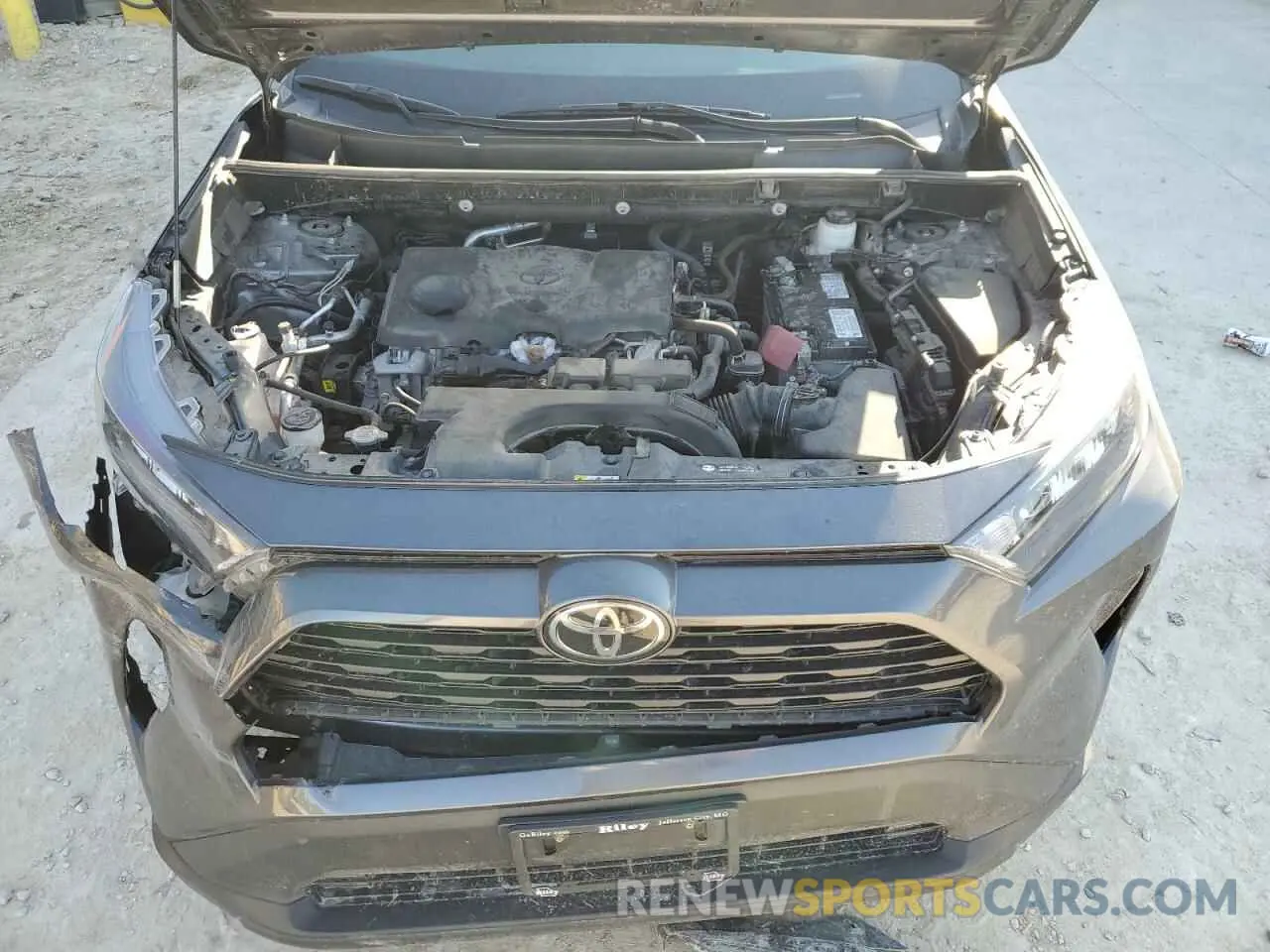 12 Photograph of a damaged car 2T3F1RFV8LC099943 TOYOTA RAV4 2020